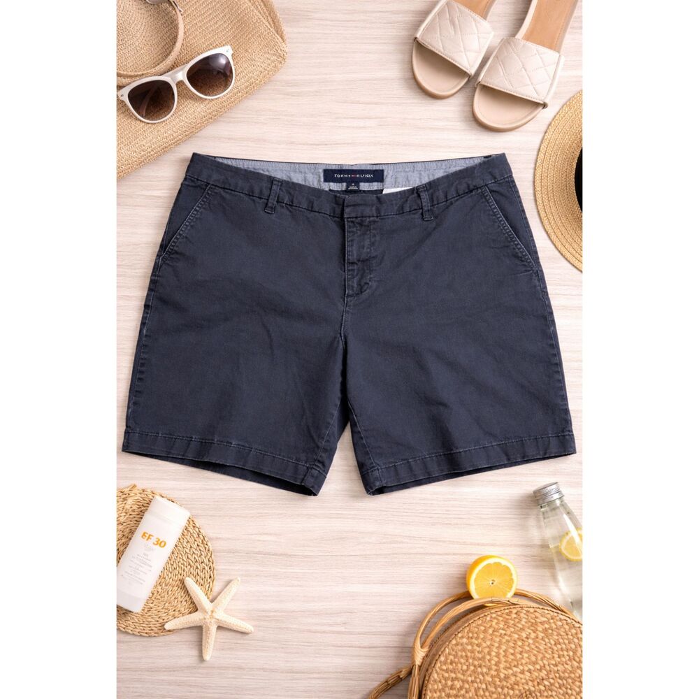 Tommy Hilfiger Women's Shorts Size 14 Blue Cotton, Flat Front, Stylish Comfort